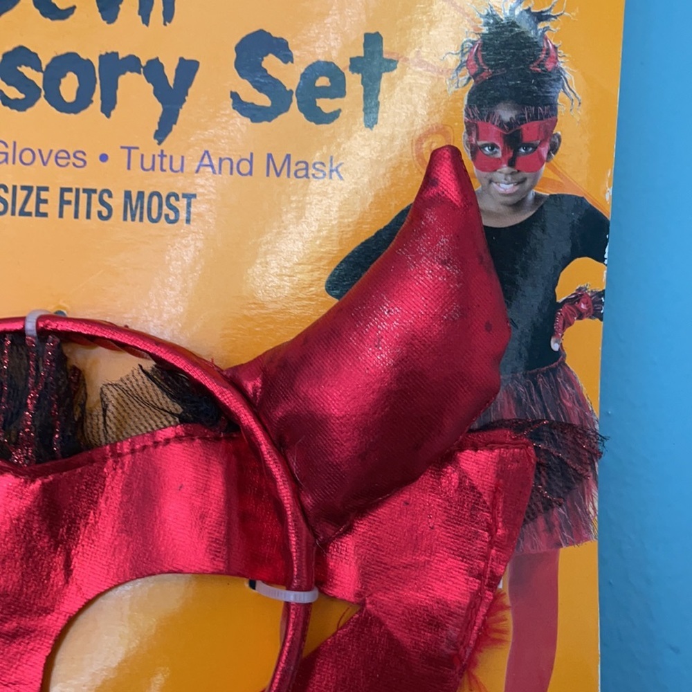 Toddler Devil Costume Set - Picture 4 of 4